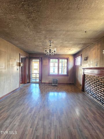 6793 Robinette Valley Road, Duffield, VA 24244