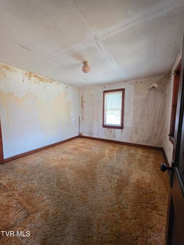 6793 Robinette Valley Road, Duffield, VA 24244