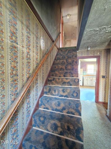 6793 Robinette Valley Road, Duffield, VA 24244