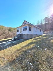 6793 Robinette Valley Road, Duffield, VA 24244