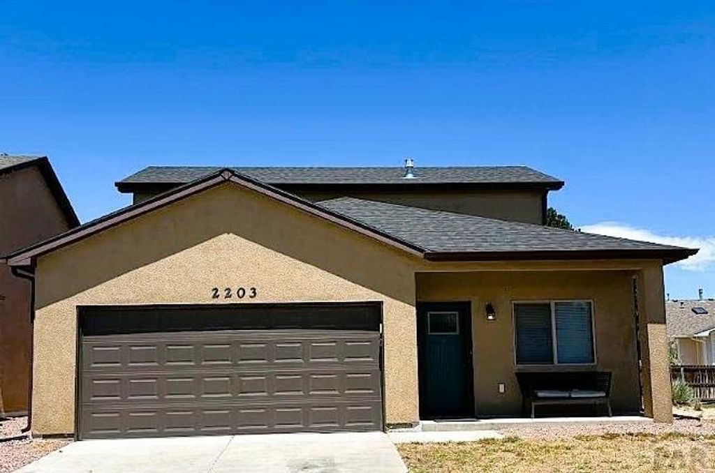 2203 Antelope Way, Pueblo, CO 81005