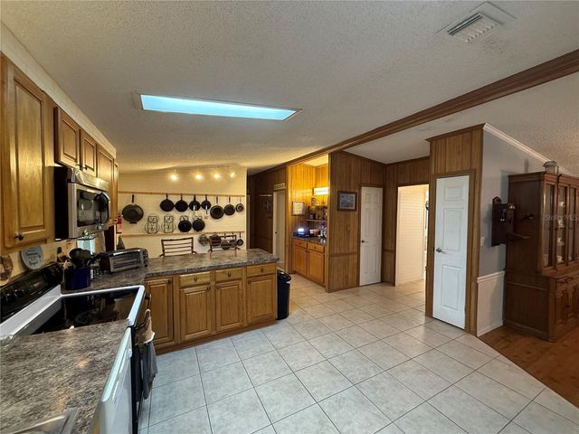 802 ROBIN LANE, Wildwood, FL 34785