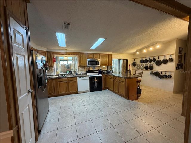 802 ROBIN LANE, Wildwood, FL 34785