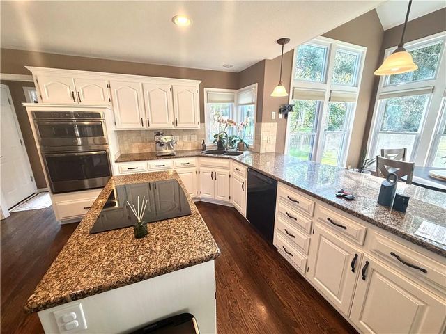 12531 Connell Street, Overland Park, KS 66213