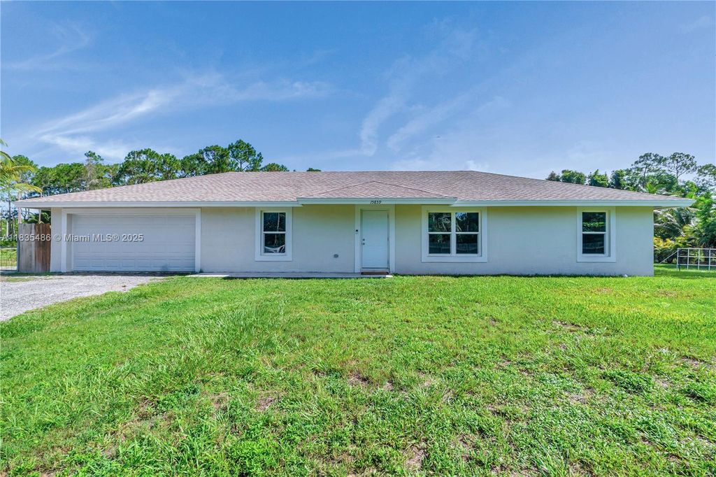 15859 N 68th Ct N, Loxahatchee, FL 33470