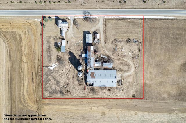 W6353 Abbott DRIVE, Random Lake, WI 53075