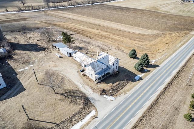 W6353 Abbott DRIVE, Random Lake, WI 53075