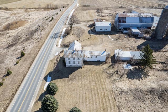 W6353 Abbott DRIVE, Random Lake, WI 53075