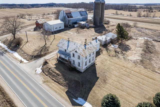 W6353 Abbott DRIVE, Random Lake, WI 53075