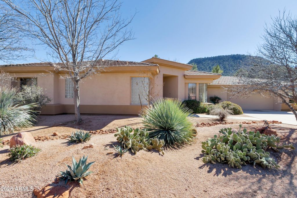 840 CROWN RIDGE Road, Sedona, AZ 86351