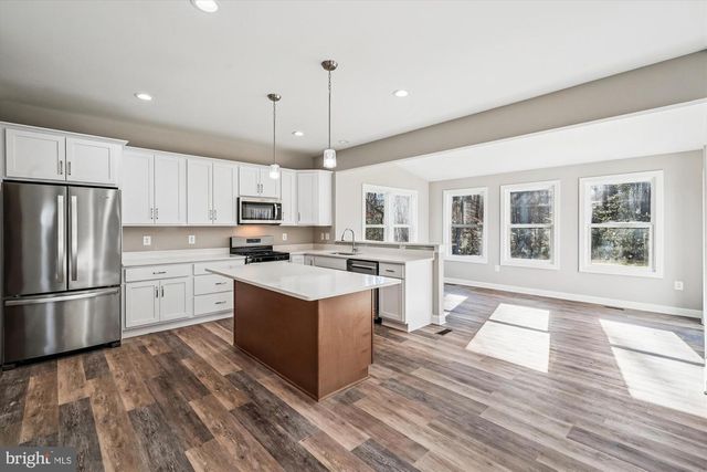 292 COLEBROOK RD, Fredericksburg, VA 22405