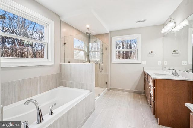 292 COLEBROOK RD, Fredericksburg, VA 22405