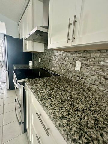 2828 RUNYON CIRCLE, Orlando, FL 32837
