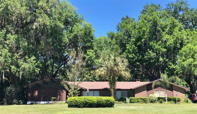 8136 NW 5TH COURT, Gainesville, FL 32607