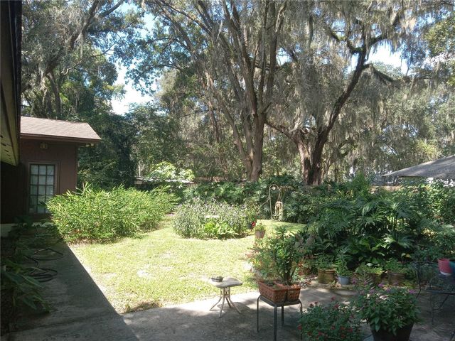 8136 NW 5TH COURT, Gainesville, FL 32607