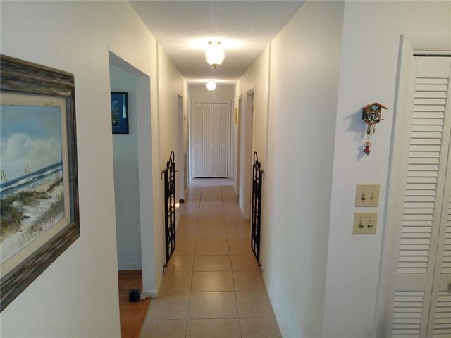 8136 NW 5TH COURT, Gainesville, FL 32607