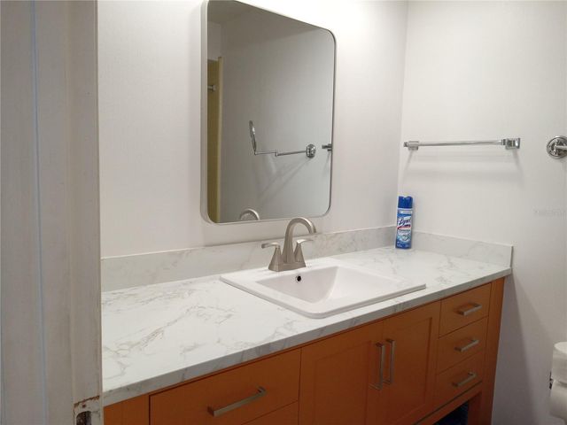 8136 NW 5TH COURT, Gainesville, FL 32607
