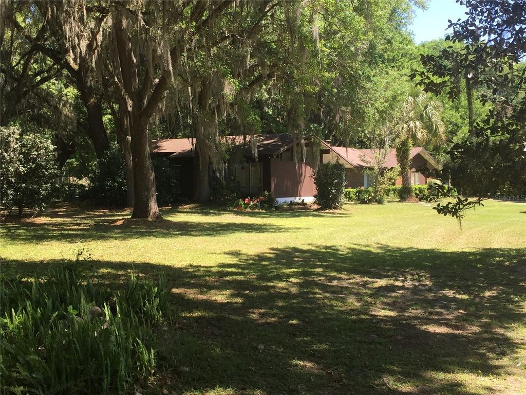 8136 NW 5TH COURT, Gainesville, FL 32607