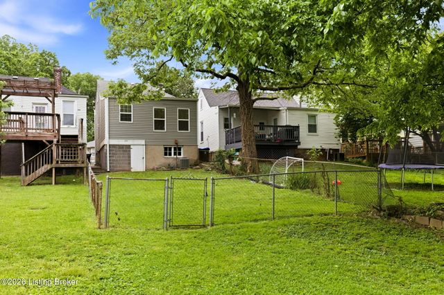 216 Saunders Ave, Louisville, KY 40206