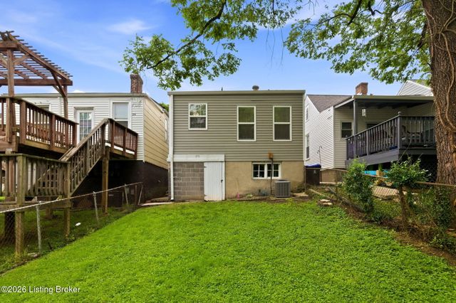216 Saunders Ave, Louisville, KY 40206