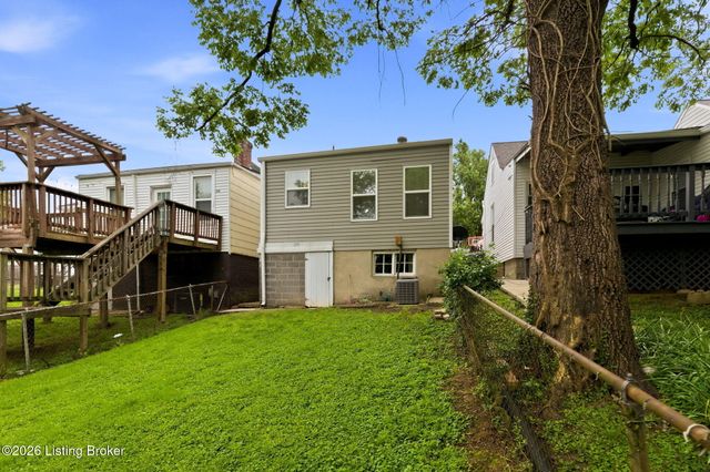 216 Saunders Ave, Louisville, KY 40206