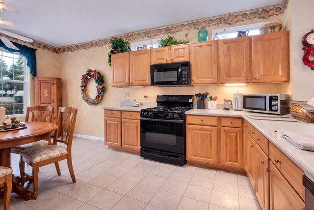12825 Coventry Lane, Huntley, IL 60142