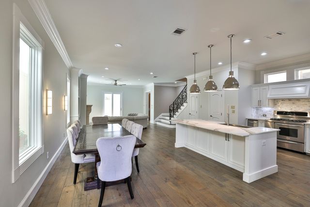 5004 Byers Avenue, Fort Worth, TX 76107