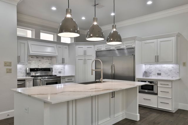 5004 Byers Avenue, Fort Worth, TX 76107