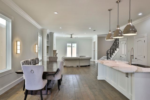 5004 Byers Avenue, Fort Worth, TX 76107