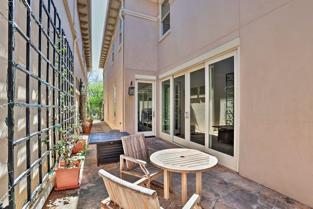 5004 Byers Avenue, Fort Worth, TX 76107