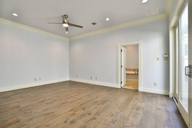 5004 Byers Avenue, Fort Worth, TX 76107