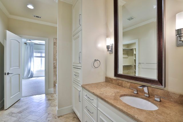 5004 Byers Avenue, Fort Worth, TX 76107