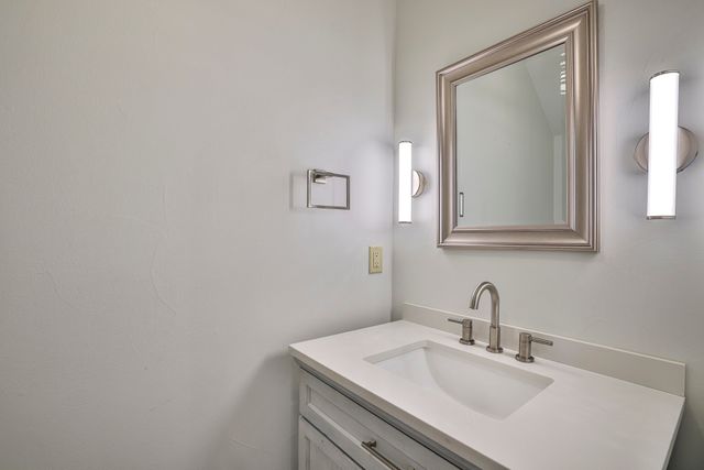 5004 Byers Avenue, Fort Worth, TX 76107