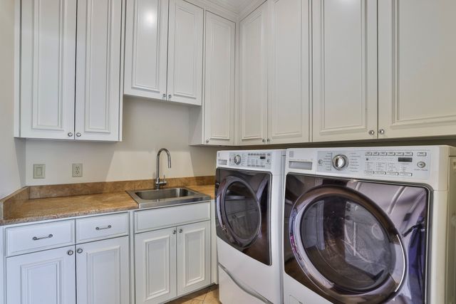 5004 Byers Avenue, Fort Worth, TX 76107