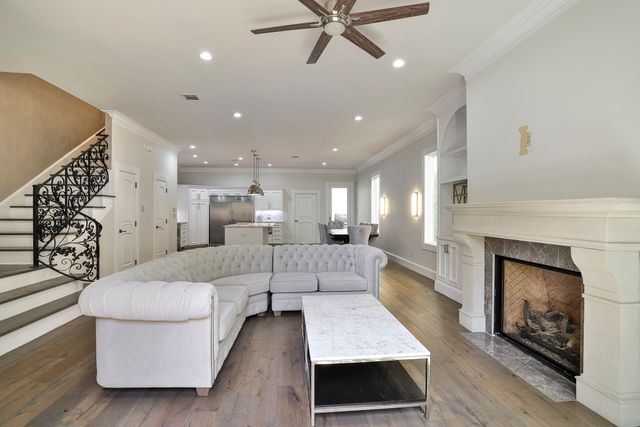 5004 Byers Avenue, Fort Worth, TX 76107