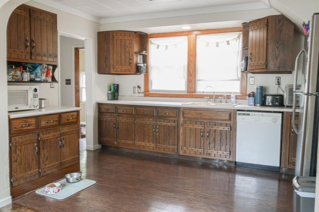 751 W 73rd Avenue, Merrillville, IN 46410