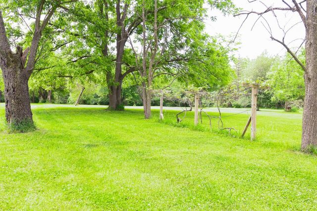 751 W 73rd Avenue, Merrillville, IN 46410