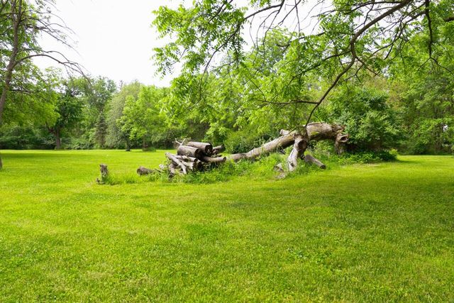 751 W 73rd Avenue, Merrillville, IN 46410