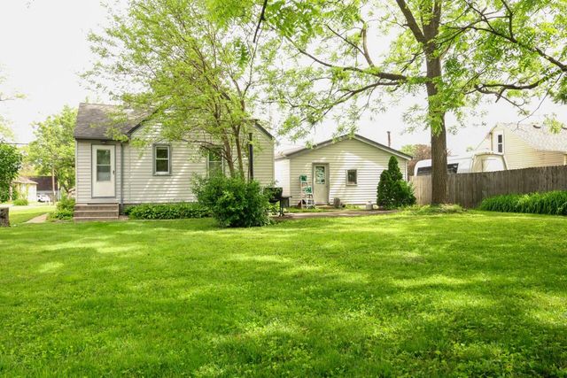 751 W 73rd Avenue, Merrillville, IN 46410