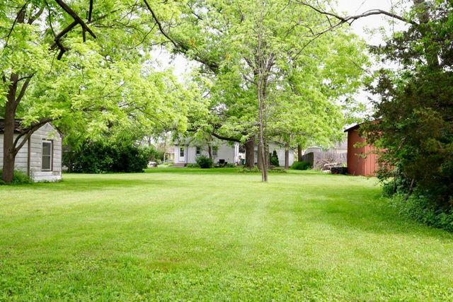 751 W 73rd Avenue, Merrillville, IN 46410