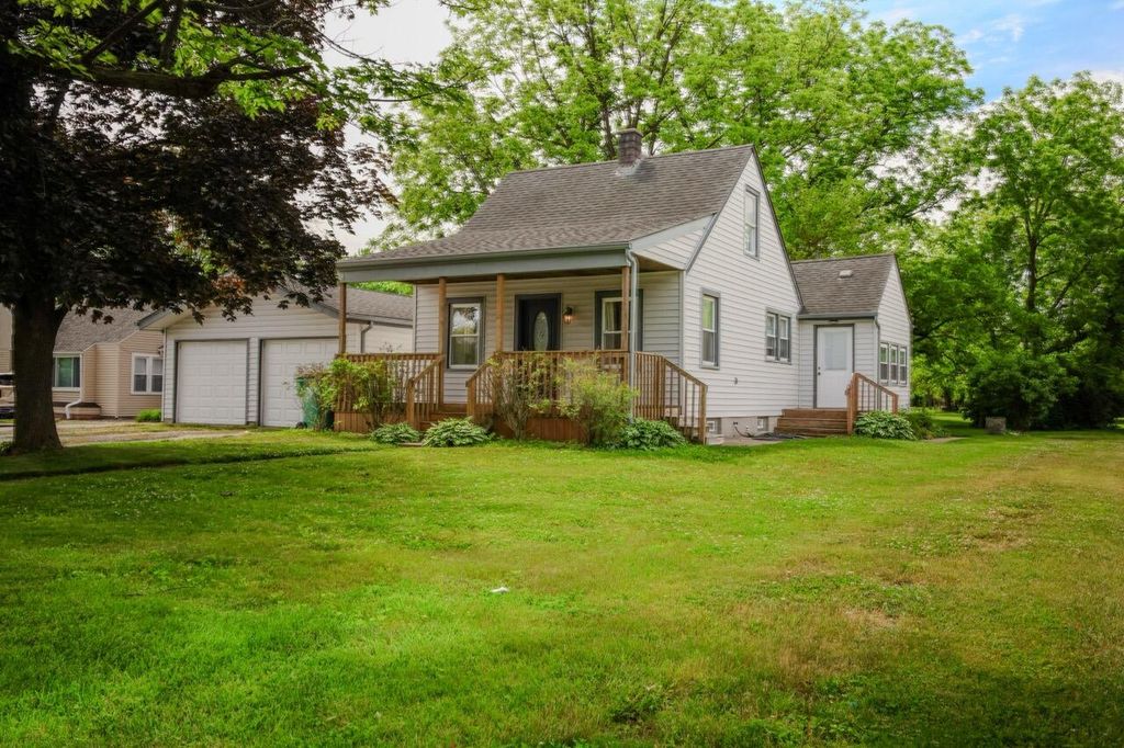 751 W 73rd Avenue, Merrillville, IN 46410