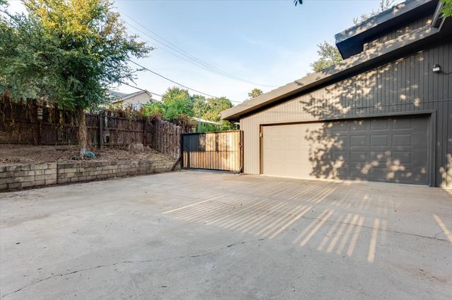 1459 Warrington Court, Fort Worth, TX 76112