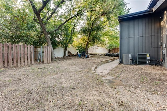 1459 Warrington Court, Fort Worth, TX 76112