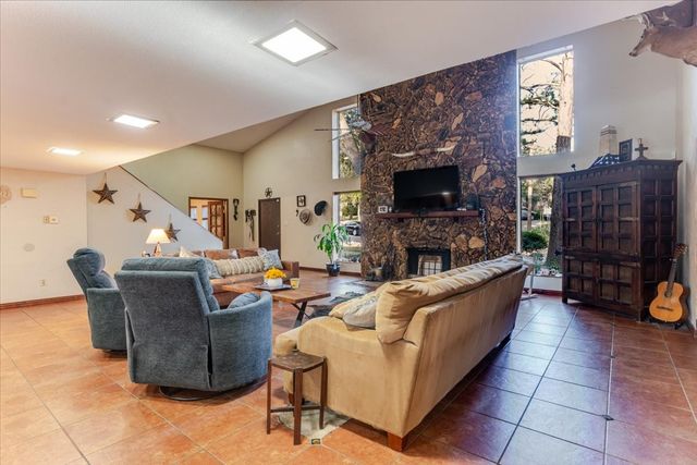 1459 Warrington Court, Fort Worth, TX 76112
