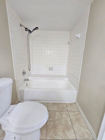 1850 N CONGRESS Avenue 302, West Palm Beach, FL 33401