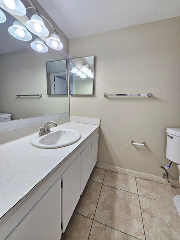1850 N CONGRESS Avenue 302, West Palm Beach, FL 33401
