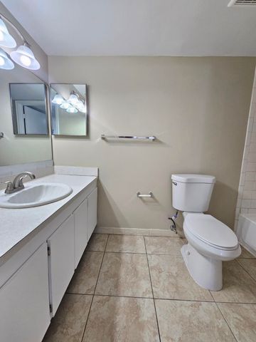 1850 N CONGRESS Avenue 302, West Palm Beach, FL 33401