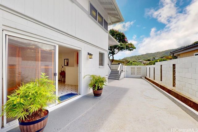 240 Puiwa Road, Honolulu, HI 96817