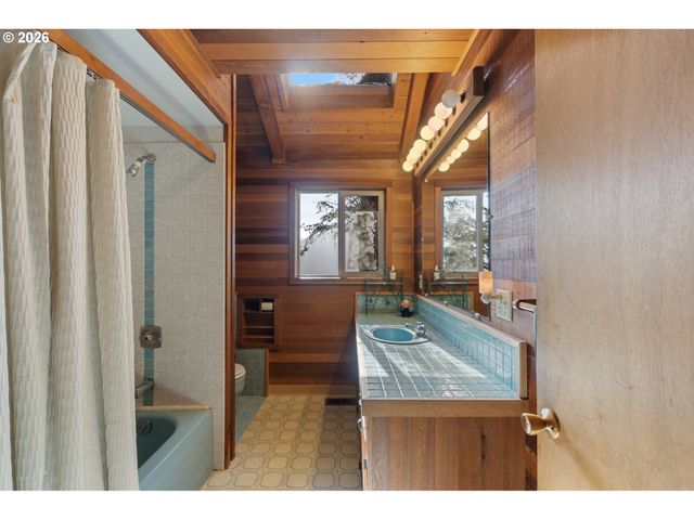 2430 CAPE MEARES Loop, Oceanside, OR 97134