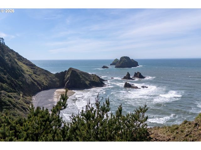 2430 CAPE MEARES Loop, Oceanside, OR 97134